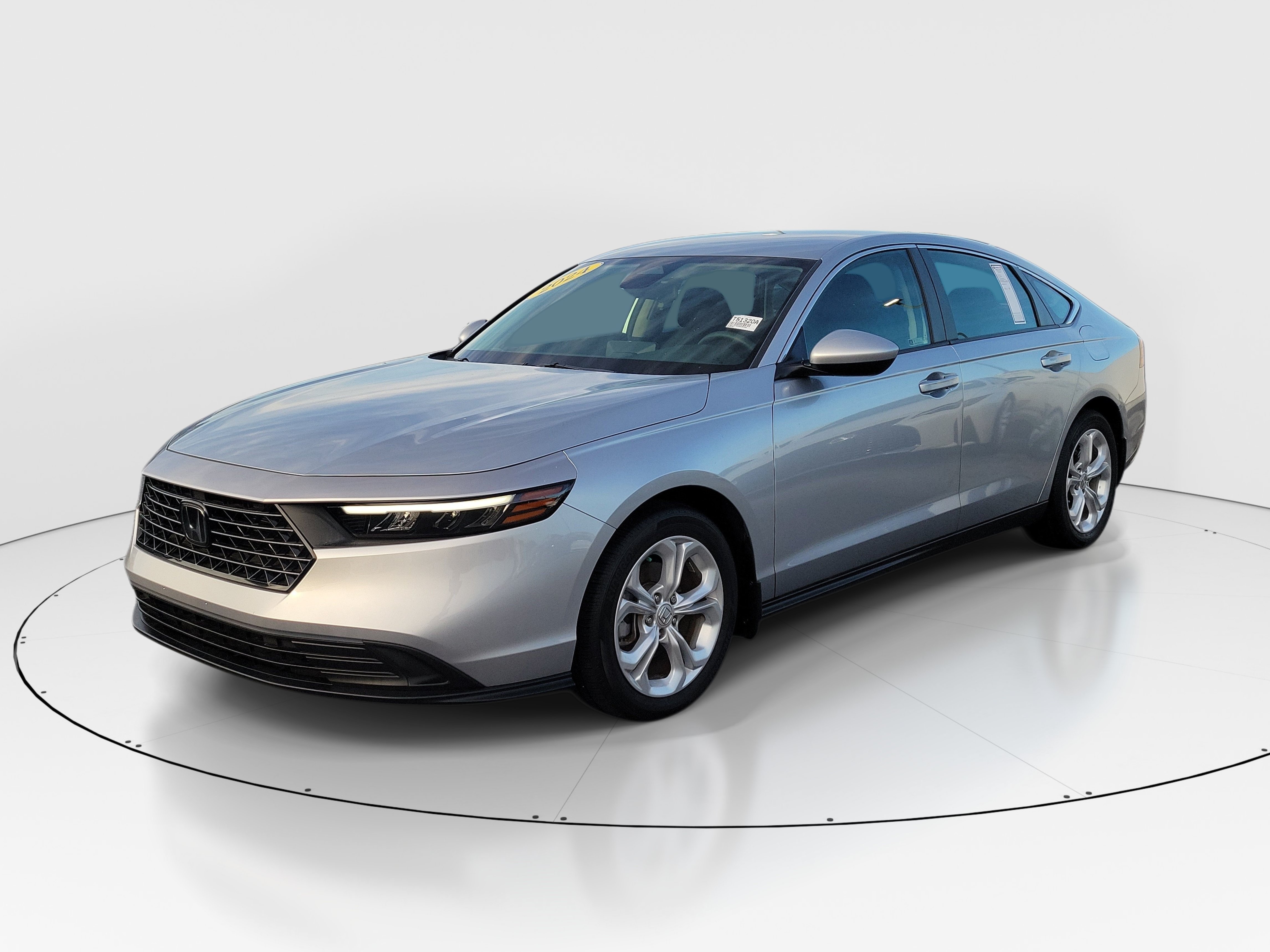 Used 2024 Silver Honda LX image 3