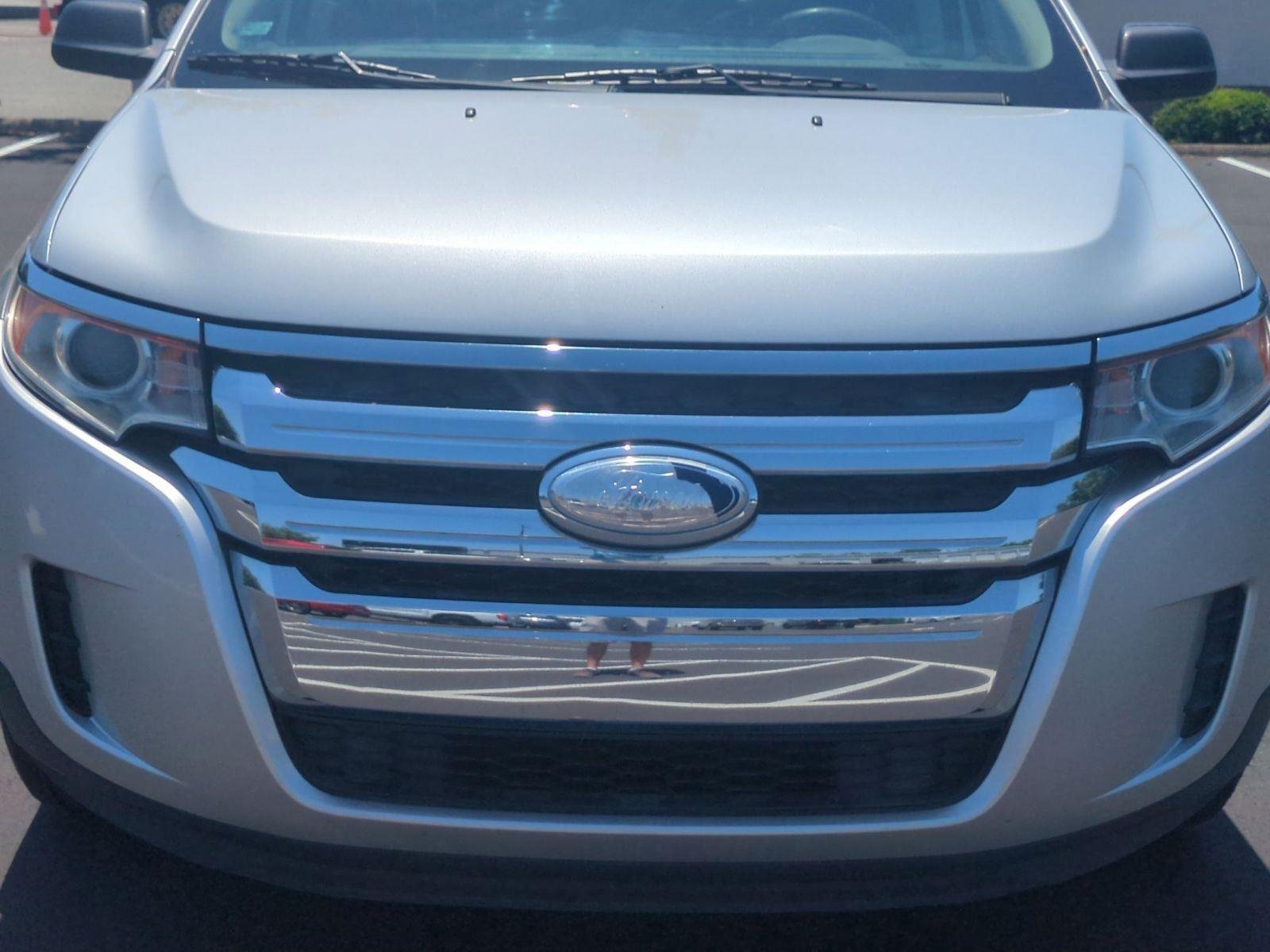 Used 2013 Ingot Silver Metallic Ford SE image 27