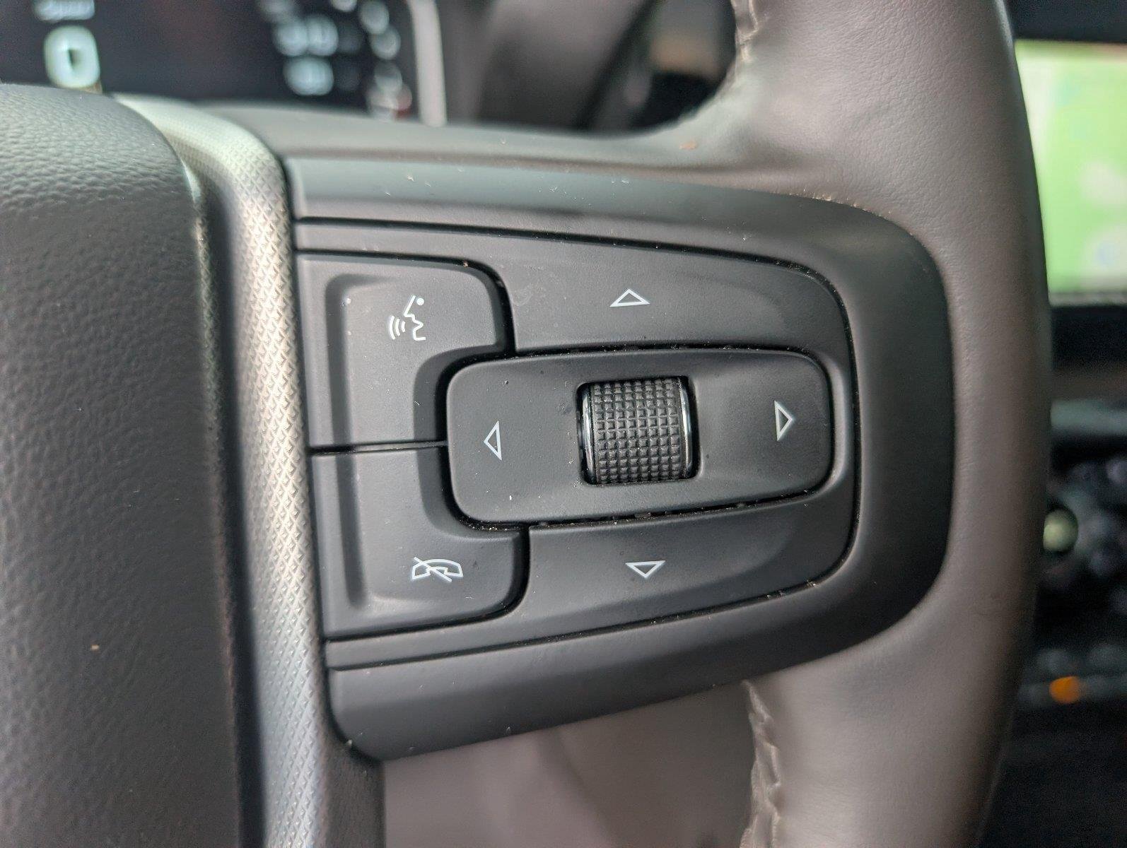 Used 2025 Onyx Black GMC Denali image 27