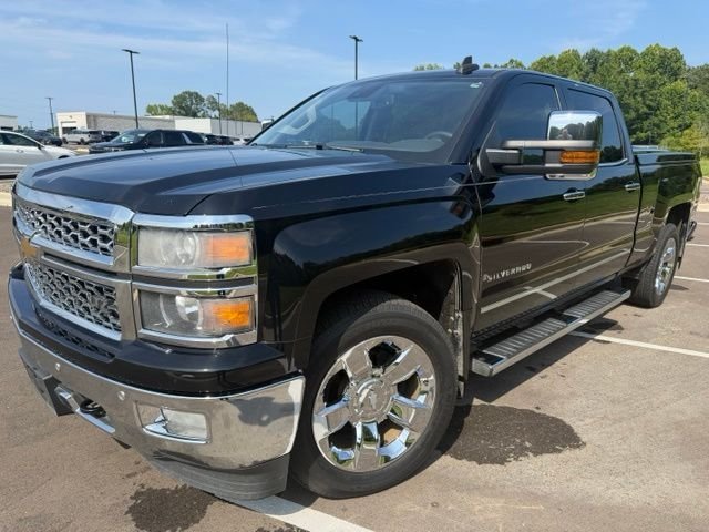 Used 2015 Black Chevrolet LTZ image 12