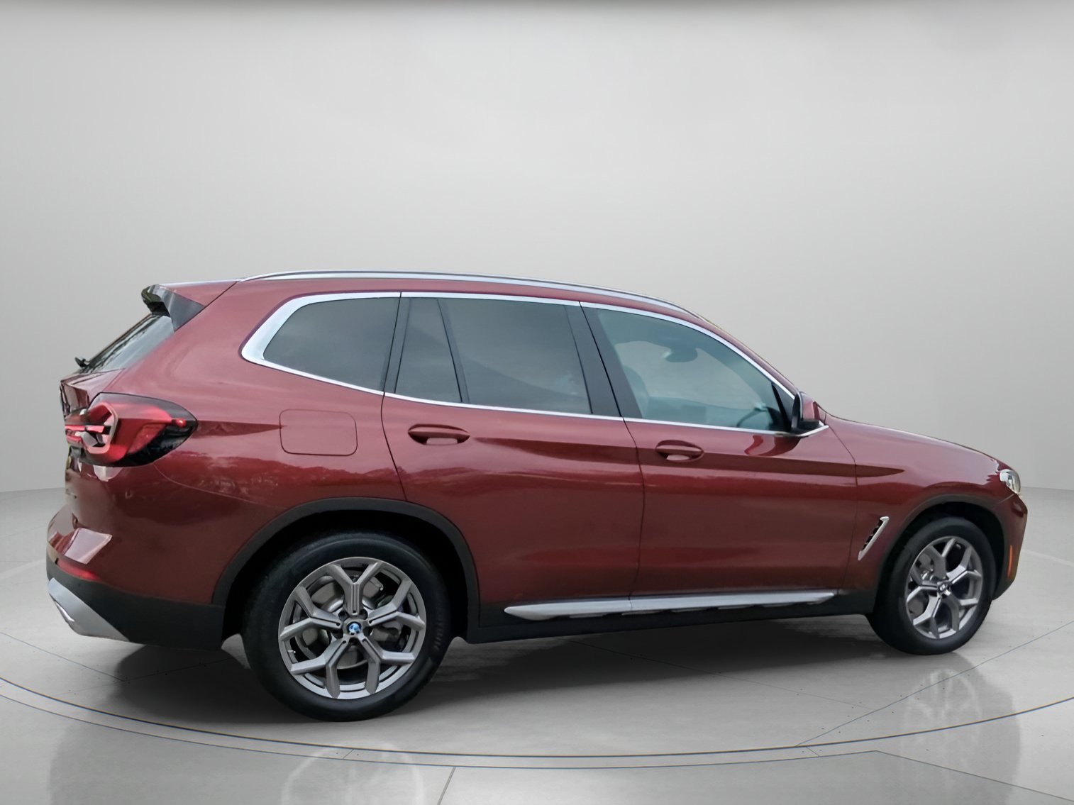 Used 2024 Aventurin Red Metallic BMW sDrive30i image 29