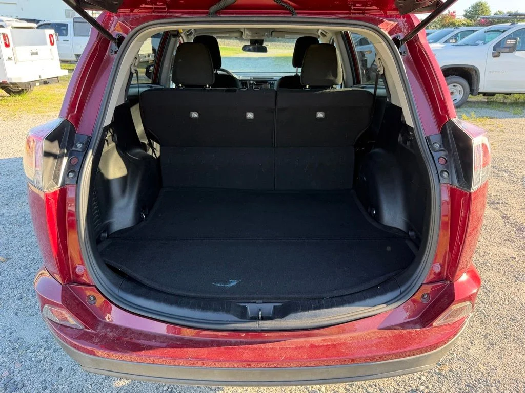 Used 2018 Red Toyota LE image 12