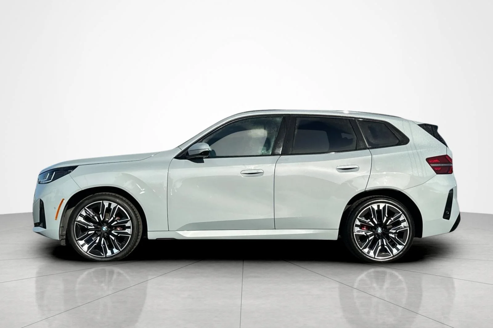 Used 2025 Brooklyn Grey Metallic BMW 30 xDrive image 2