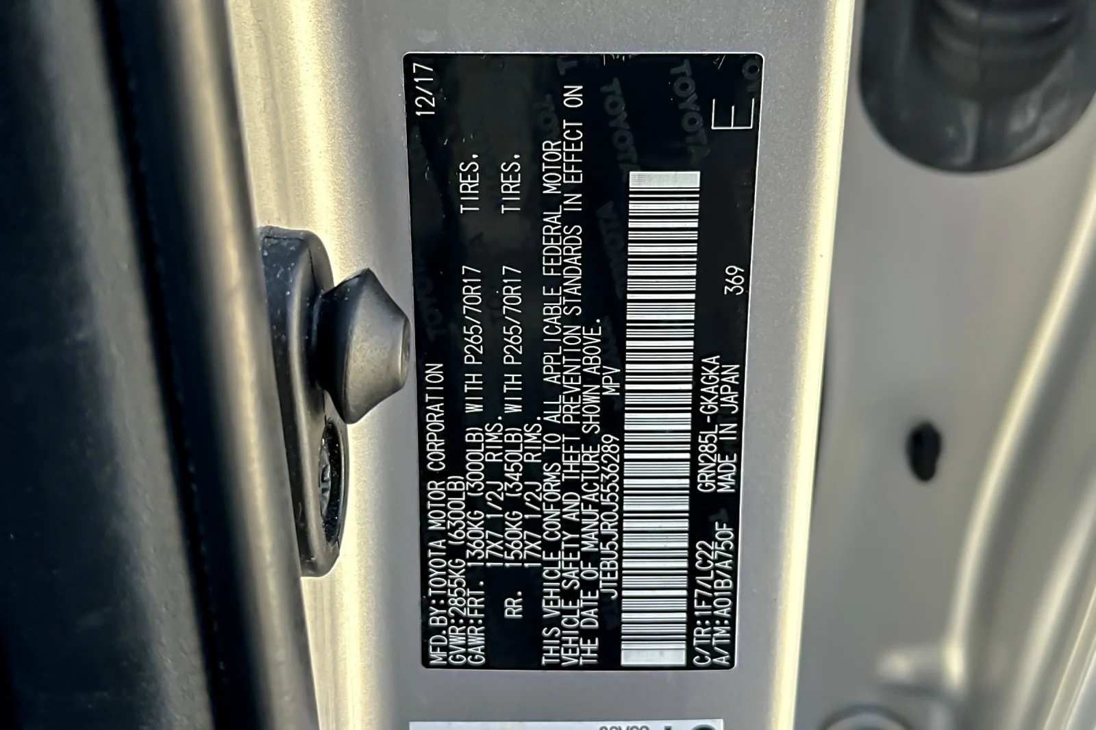 Used 2018 CLASSIC SILVER Toyota TRD Off Road Premium image 26