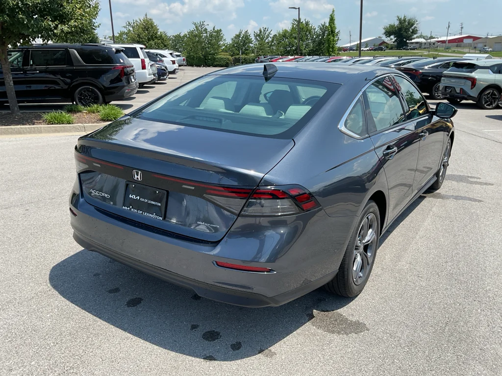 Used 2023 Meteorite Gray Metallic Honda EX image 10