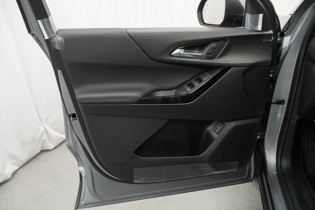 New 2027 Sterling Gray Metallic Chevrolet LT image 22