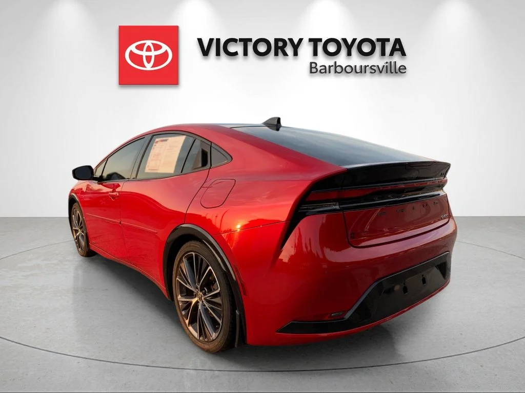 Used 2024 Red Toyota XLE image 3