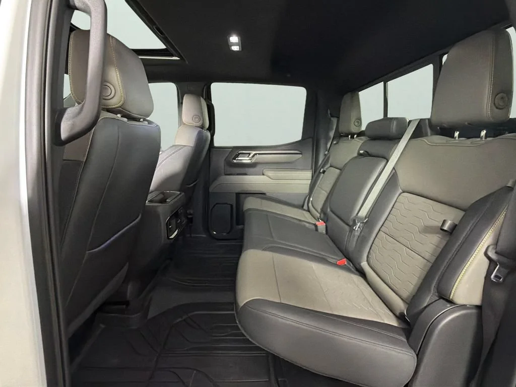 Used 2025 Summit White Chevrolet ZR2 image 28