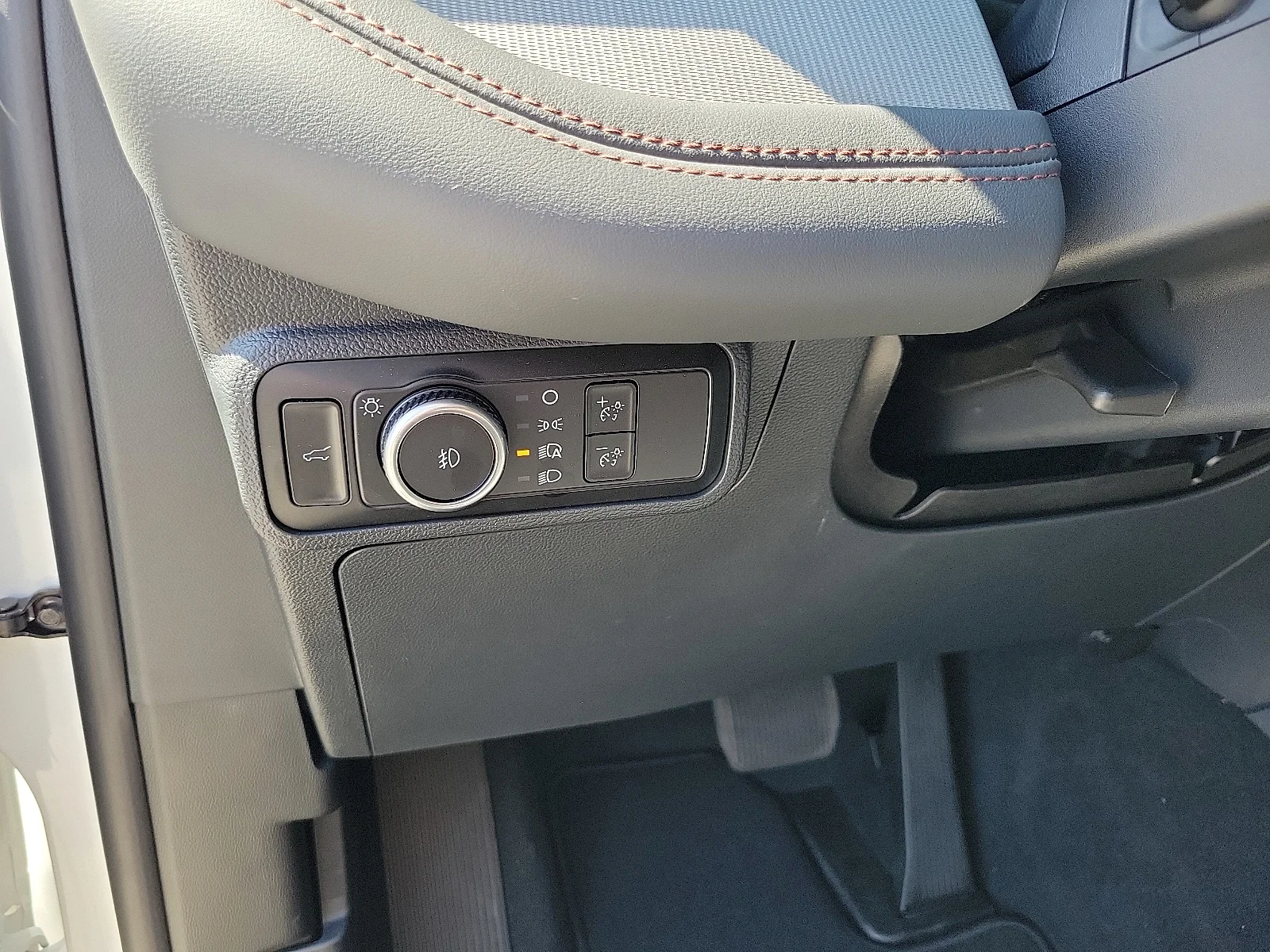 Used 2026 White Metallic Ford Active image 14