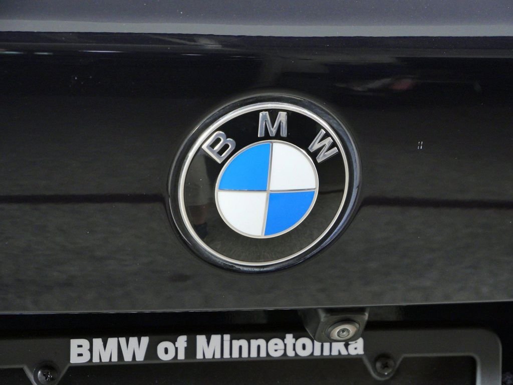 Used 2020 Carbon Black Metallic BMW xDrive40i image 14