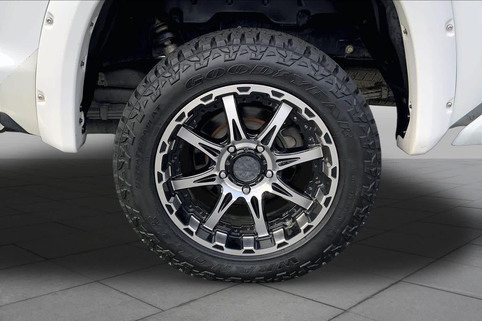 Used 2016 Super White Toyota Platinum image 10