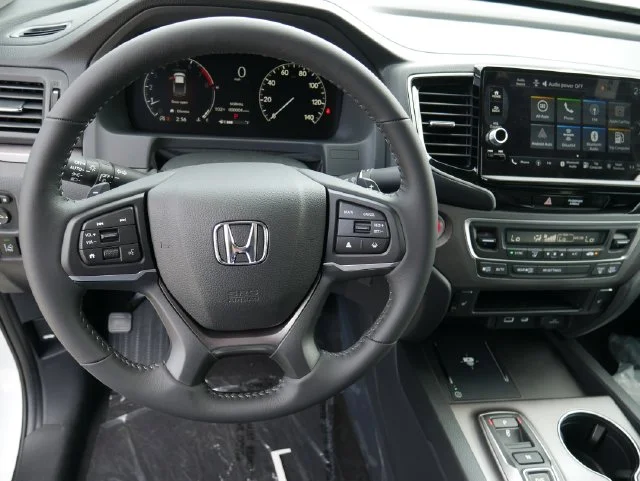 New 2026 Solar Silver Metallic Honda RTL image 9