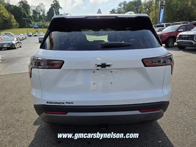 New 2027 Summit White Chevrolet LT image 5