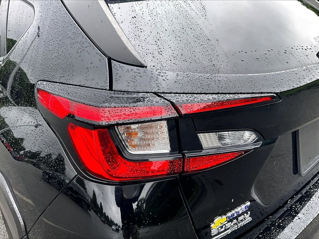 Used 2024 Black Subaru Base image 33