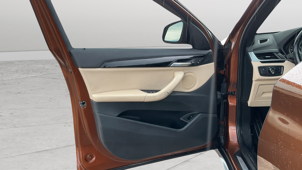 Used 2016 Brown BMW xDrive28i image 17