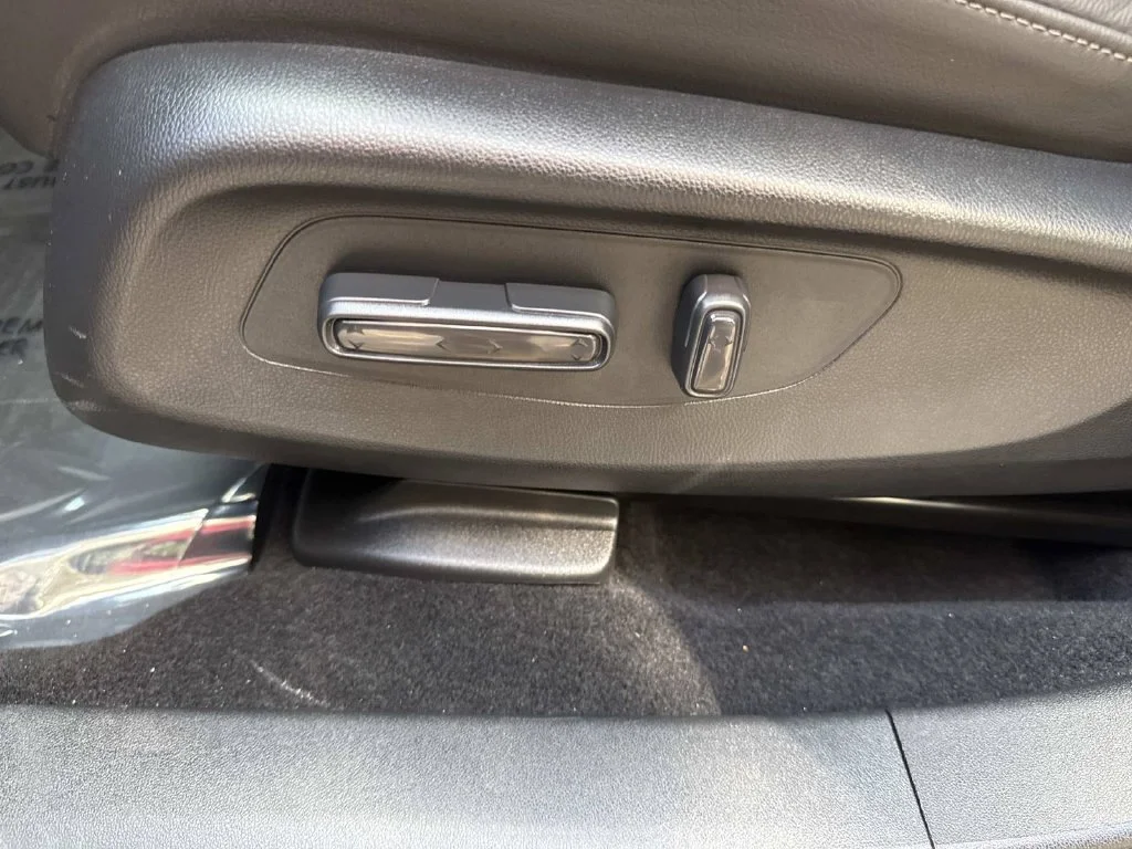 Used 2025  Honda EX-L image 26