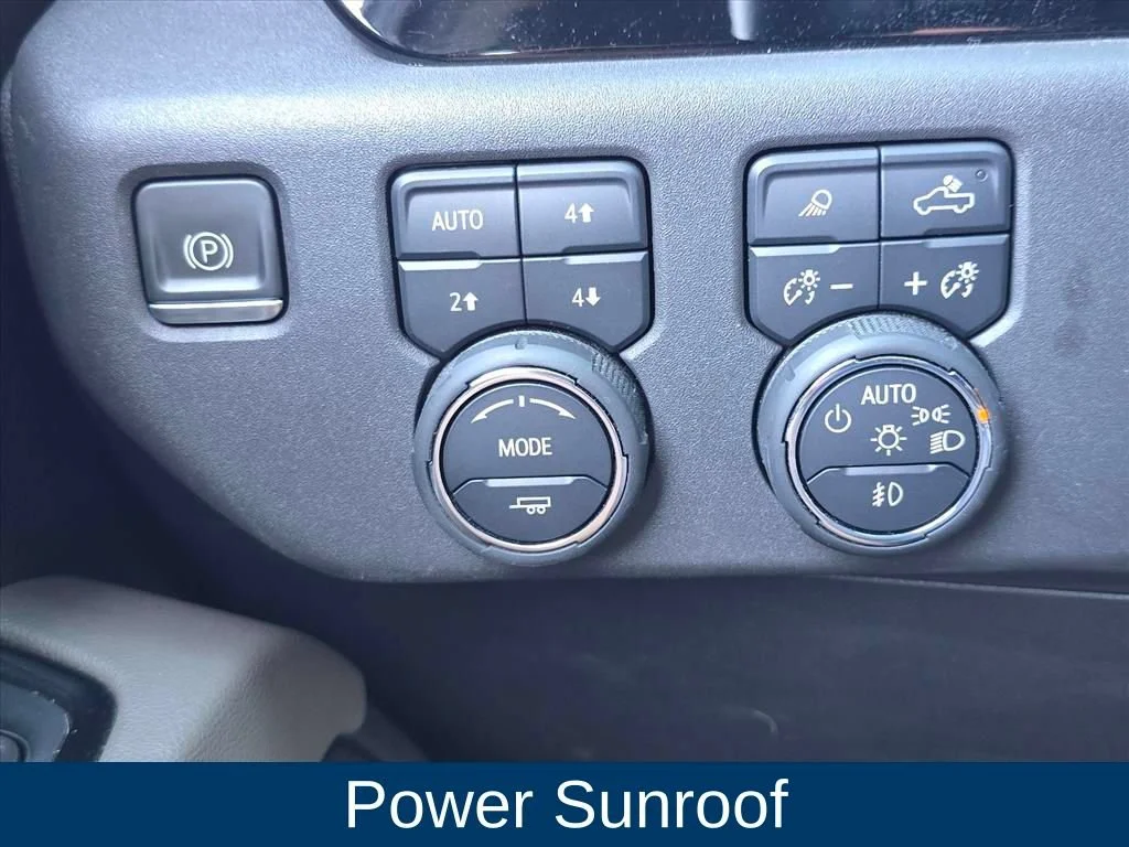Used 2023 Black Chevrolet ZR2 image 30