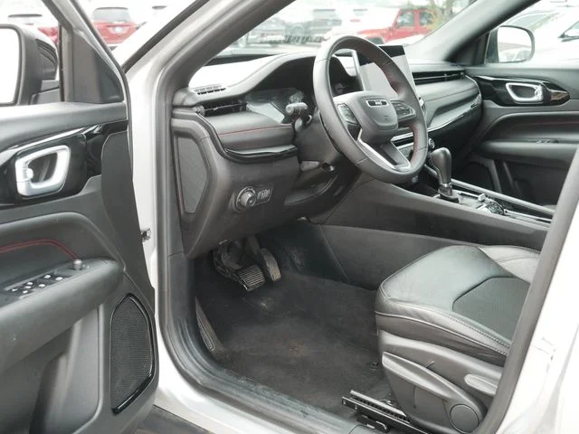 Used 2024 Silver Jeep Trailhawk image 12