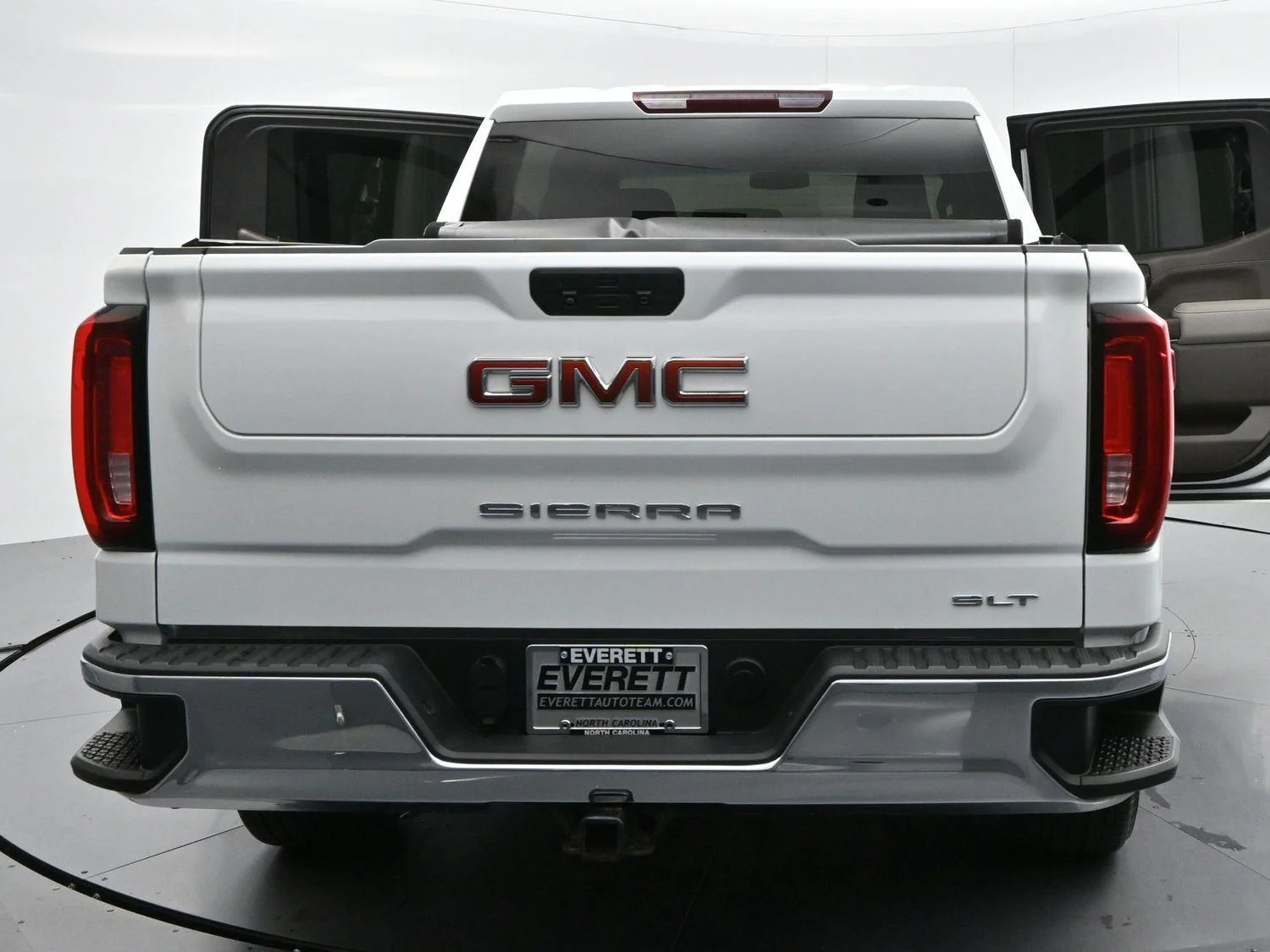 Used 2022 Summit White GMC SLT image 41