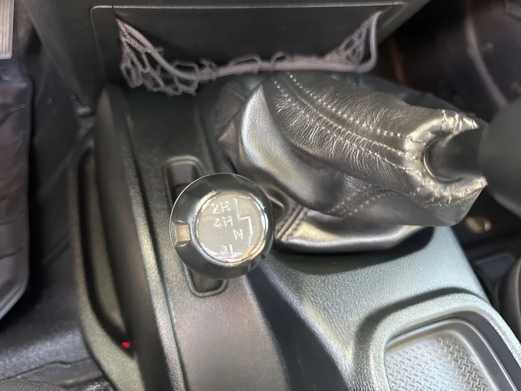 Used 2018 Gray Jeep Sport image 19