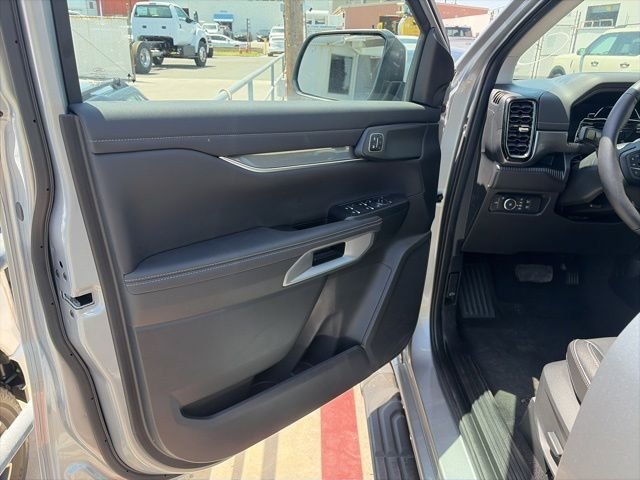Used 2024 Silver Ford Lariat image 8