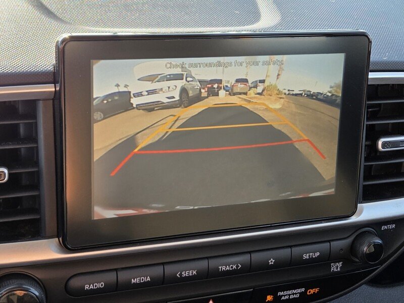 Used 2021 Black Hyundai SE image 29