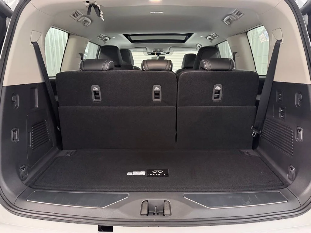 New 2027 RADIANT WHITE INFINITI Luxe 4WD image 43