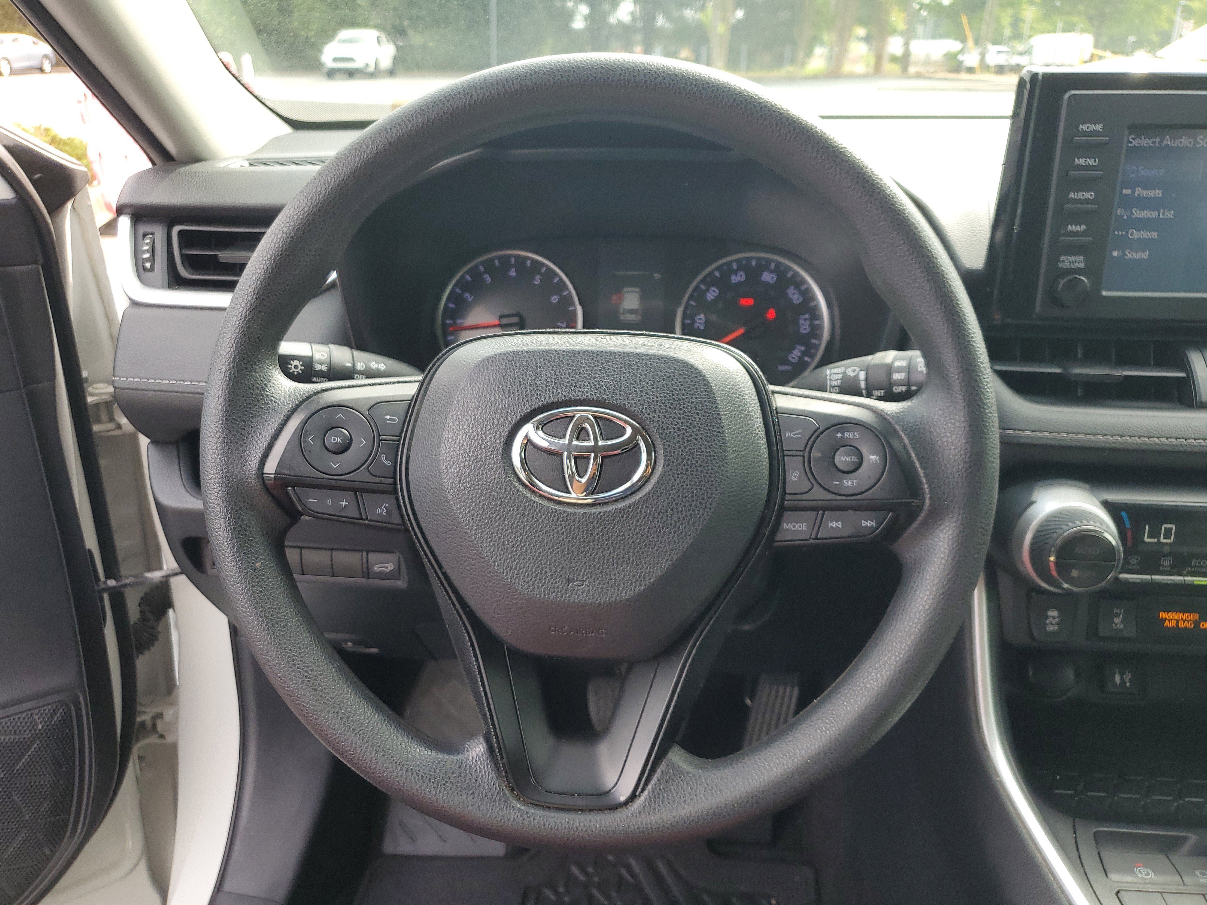 Used 2019 Super White Toyota XLE image 24