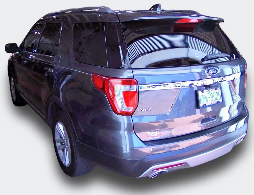 Used 2017 Gray Ford XLT image 4