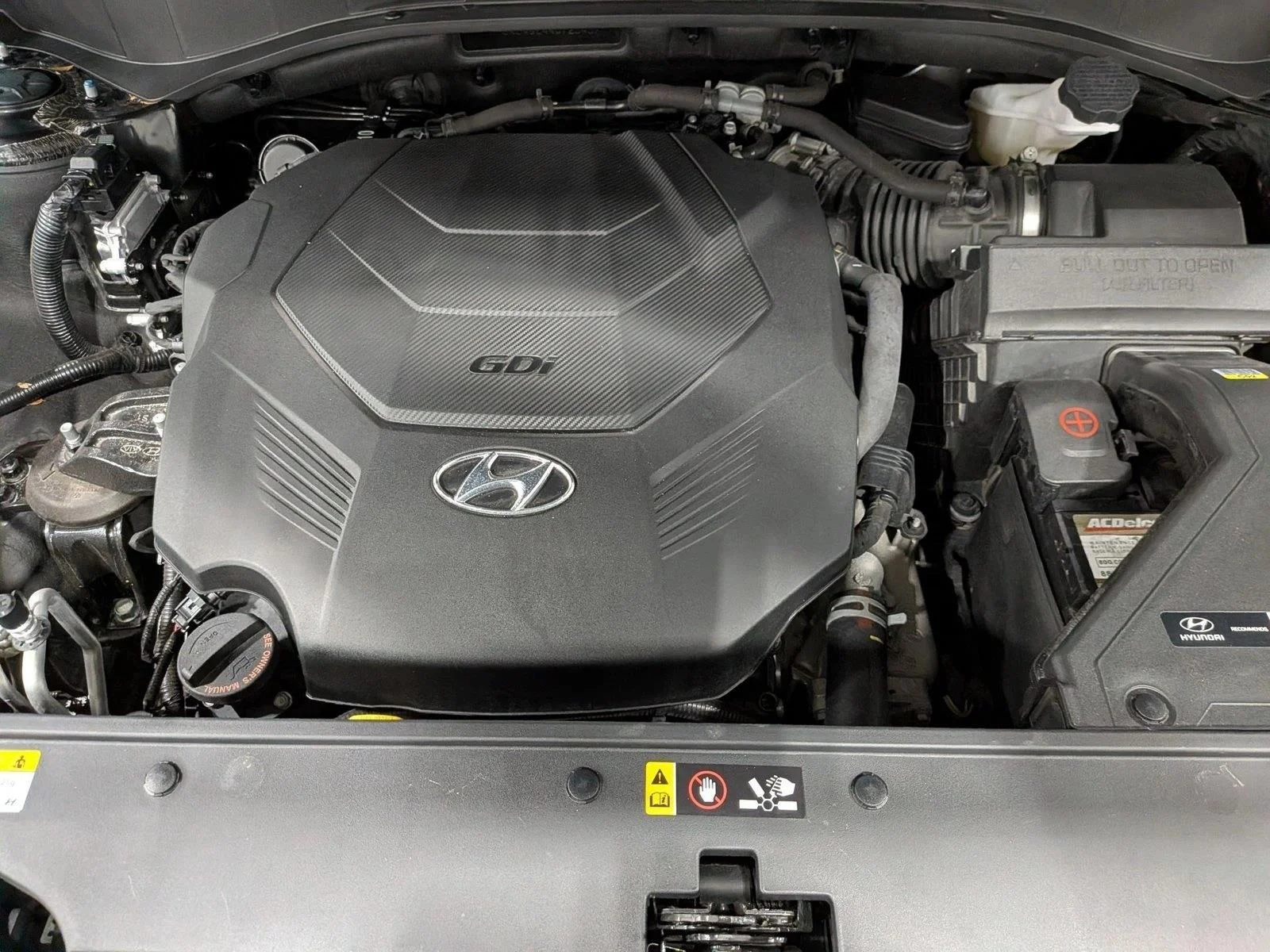 Used 2024 Abyss Black Pearl Hyundai Limited image 25