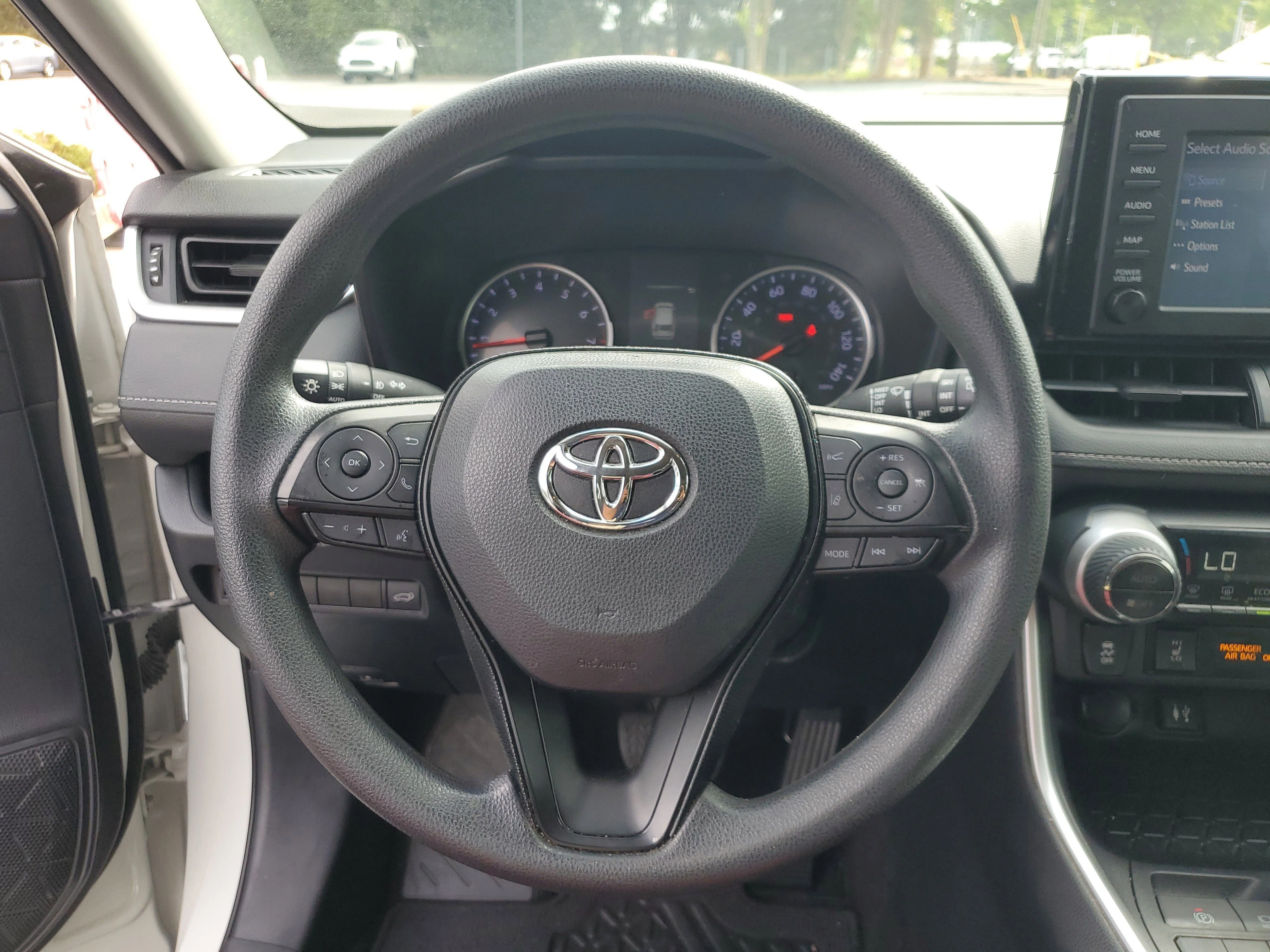 Used 2019 Super White Toyota XLE image 25