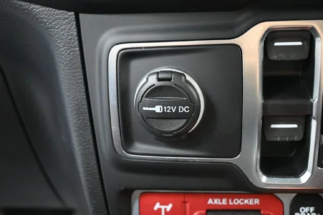 Used 2021 Blue Jeep Mojave image 25