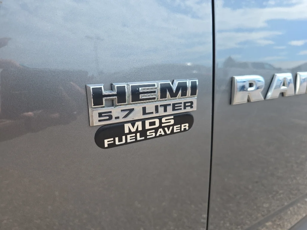 Used 2009 Gray Dodge LARAMIE image 28