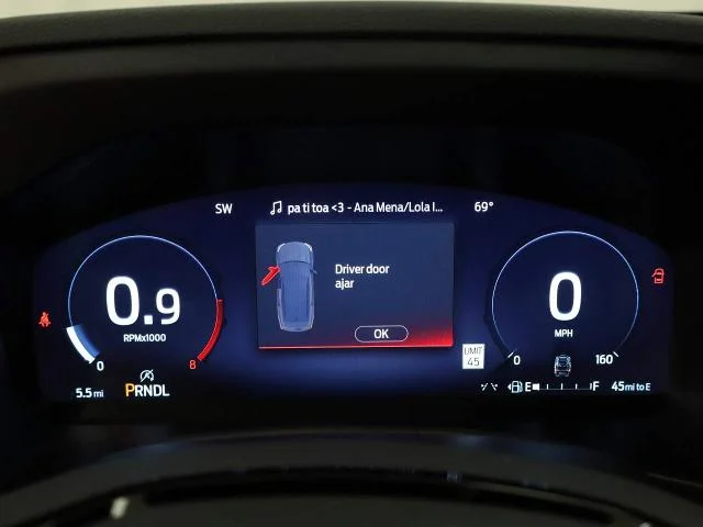 New 2027 Agate Black Metallic Ford ST-Line image 28