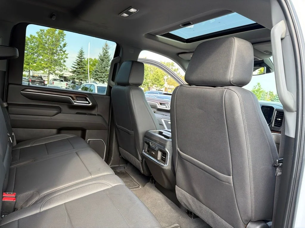 Used 2024 White GMC SLT image 25