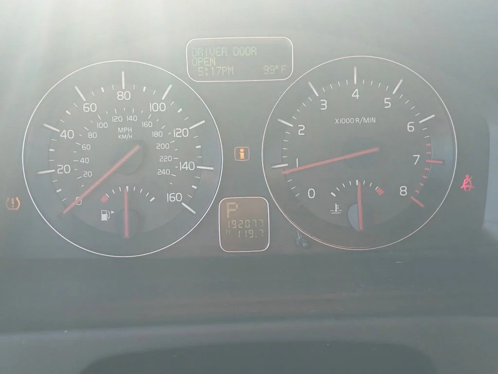 Used 2011  Volvo T5 image 12