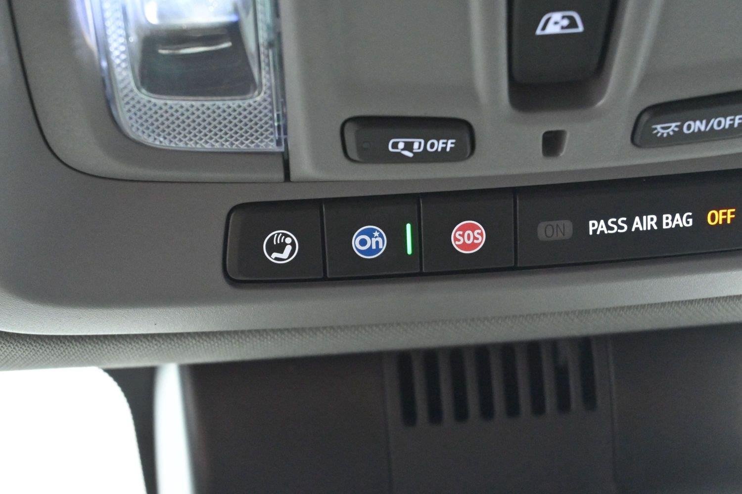 Used 2025 Onyx Black GMC Elevation image 27
