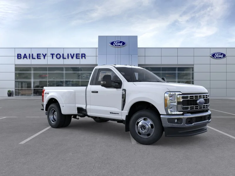 New 2026 Oxford White Ford F-350® XLT image 32