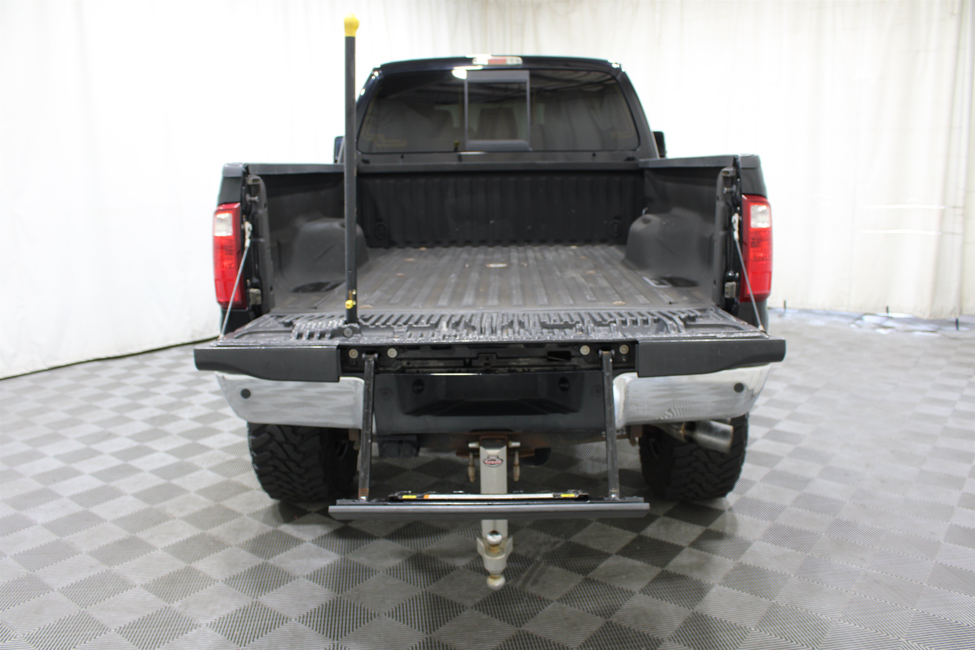Used 2016 Shadow Black Ford Lariat image 25
