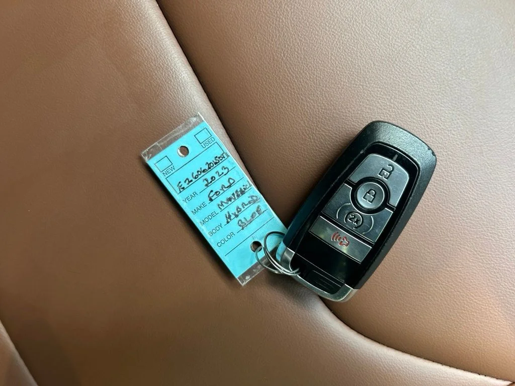 Used 2023 Blue Ford Lariat image 31