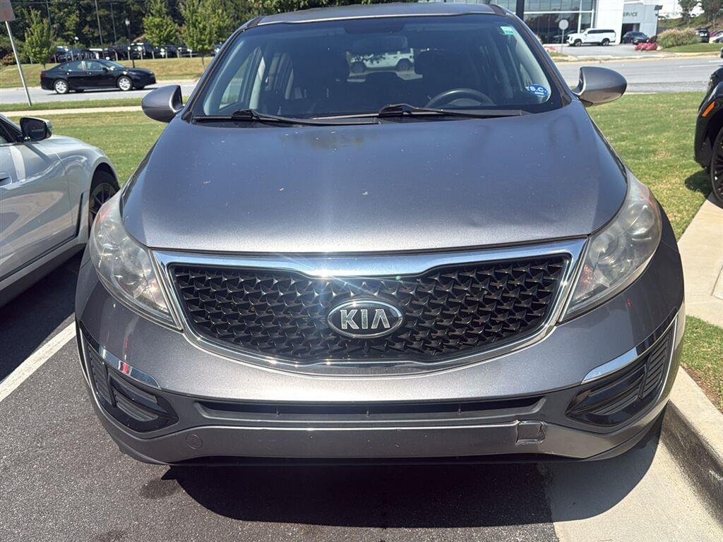 Used 2016 Mineral Silver Kia LX image 2