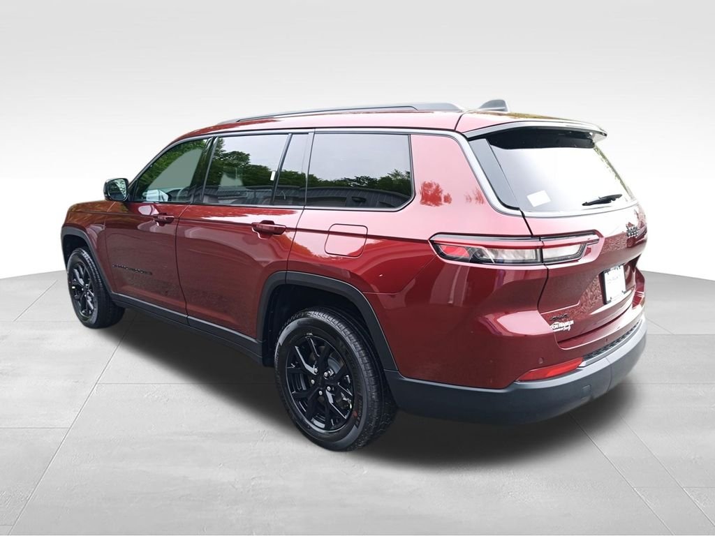 New 2026 Velvet Red Pearl-Coat Exterior Paint Jeep Altitude image 7