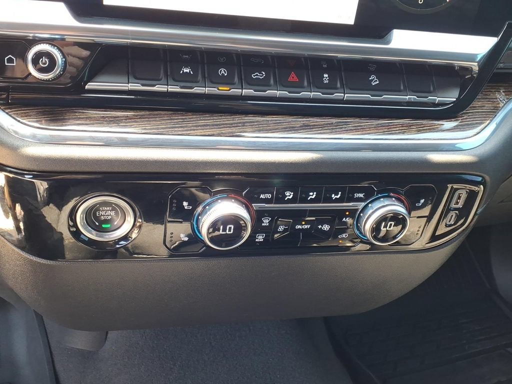 Used 2024 Titanium Rush Metallic GMC Elevation image 18