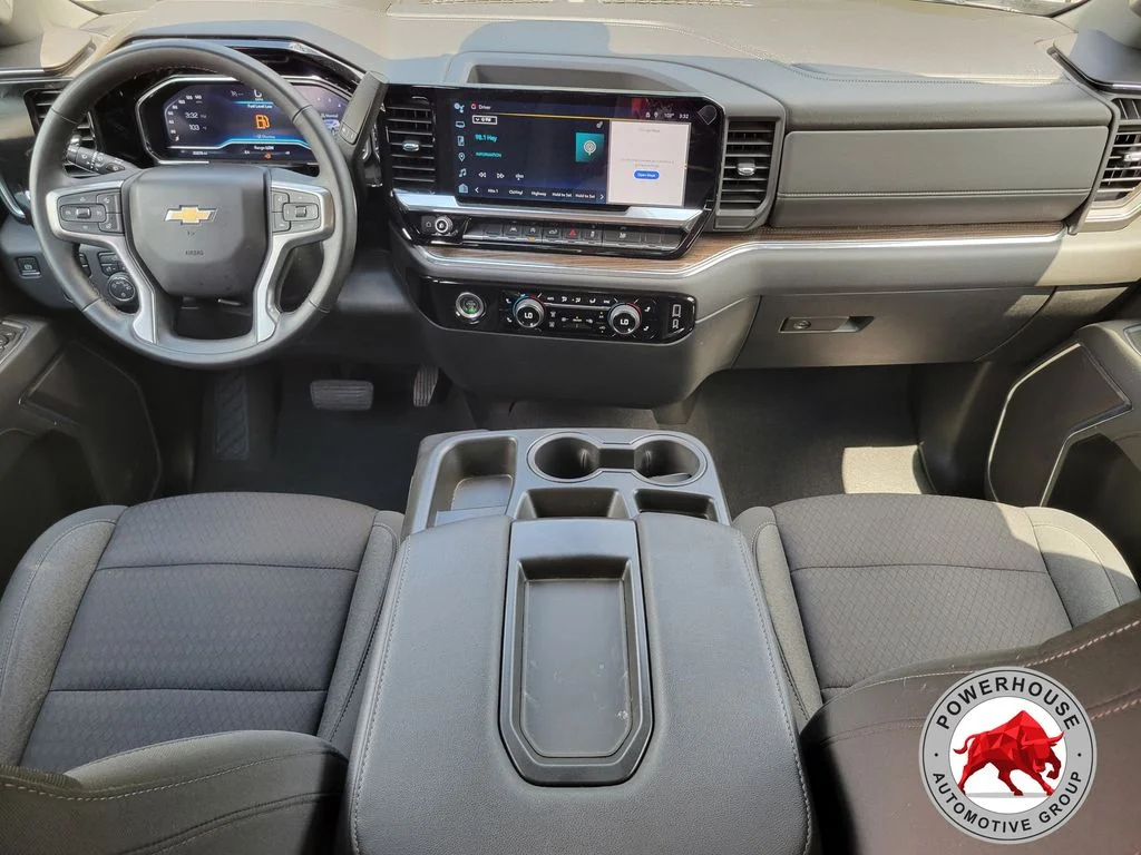 Used 2023 White Chevrolet LT image 17