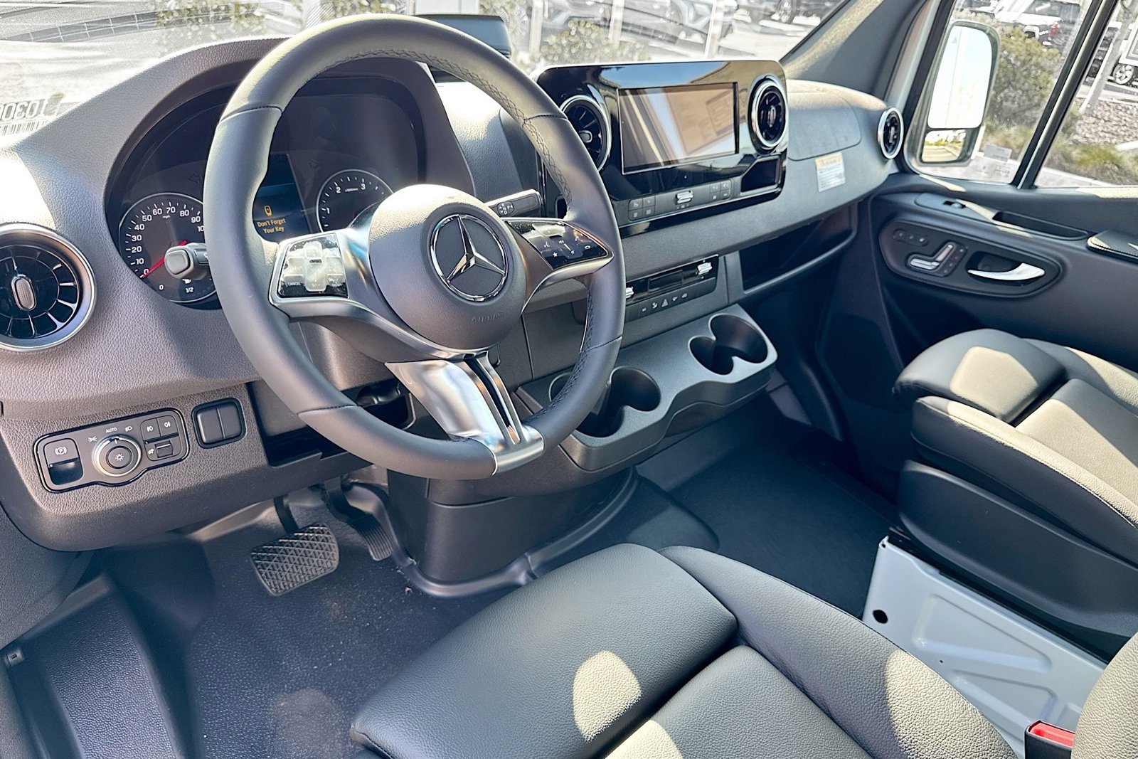 New 2026 Arctic White Mercedes-Benz  image 9