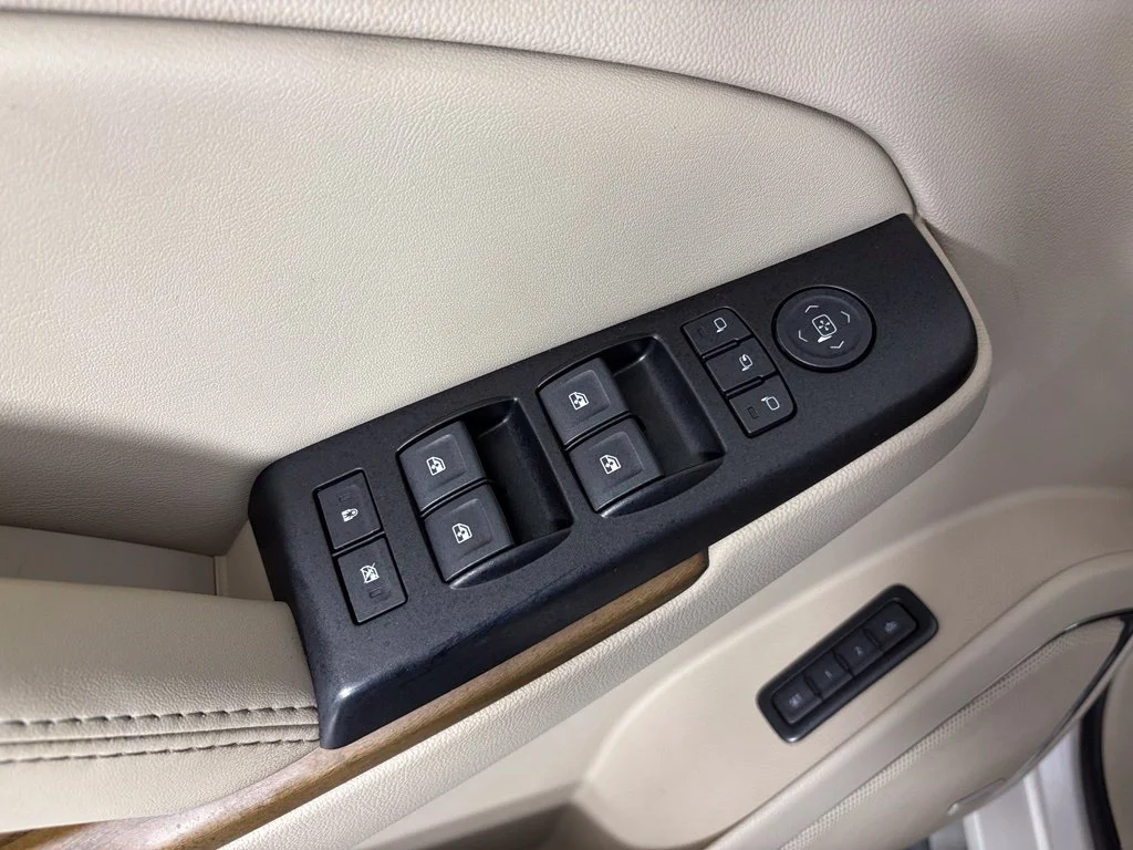 Used 2019 White GMC Denali image 19