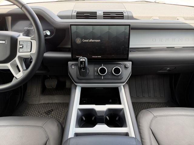 New 2026 Carpathian Grey Land Rover X-Dynamic SE image 15