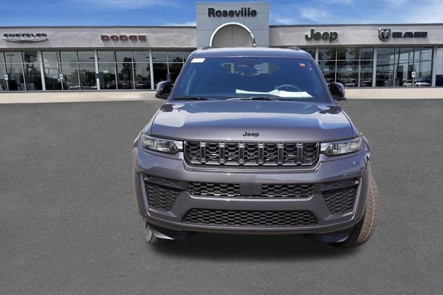 New 2026 Baltic Gray Metallic Clear-Coat Exterior Paint Jeep Altitude image 8