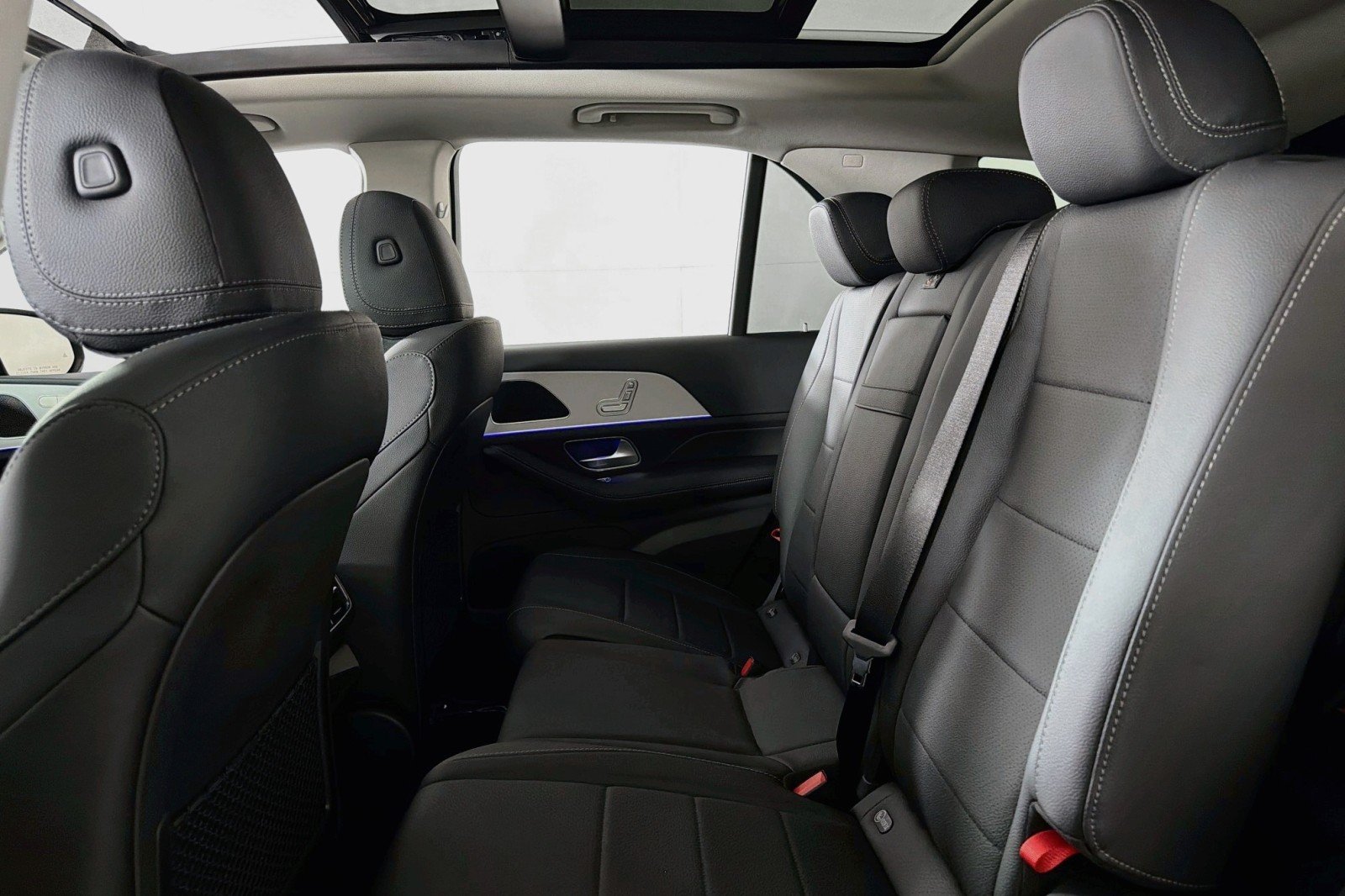 New 2026 Black Mercedes-Benz GLE 350 4MATIC® SUV image 7