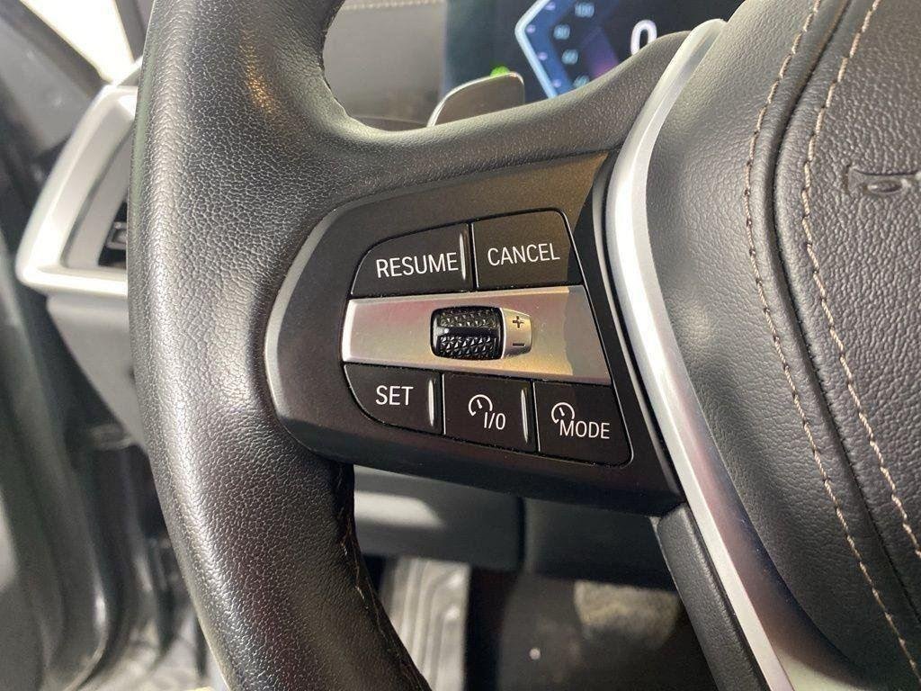 Used 2024 Gray Metallic BMW xDrive40i image 17